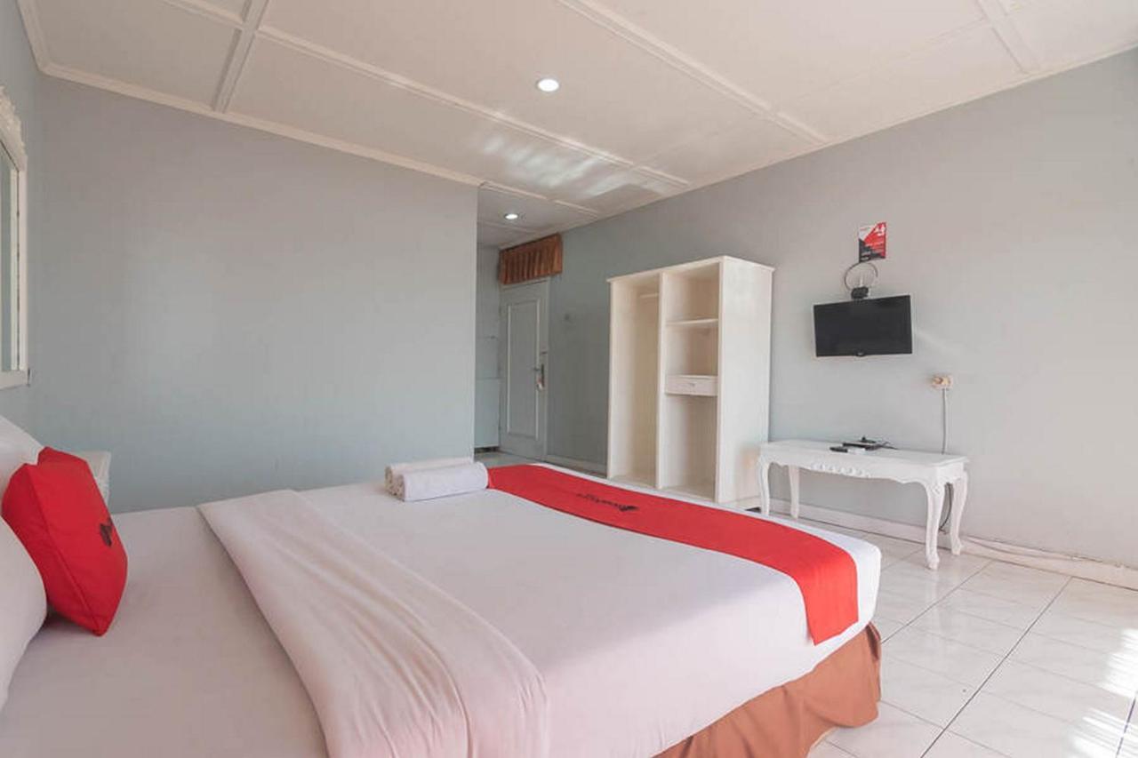 Hotel Reddoorz At Jalan Raya Lembang Padasul Exterior foto
